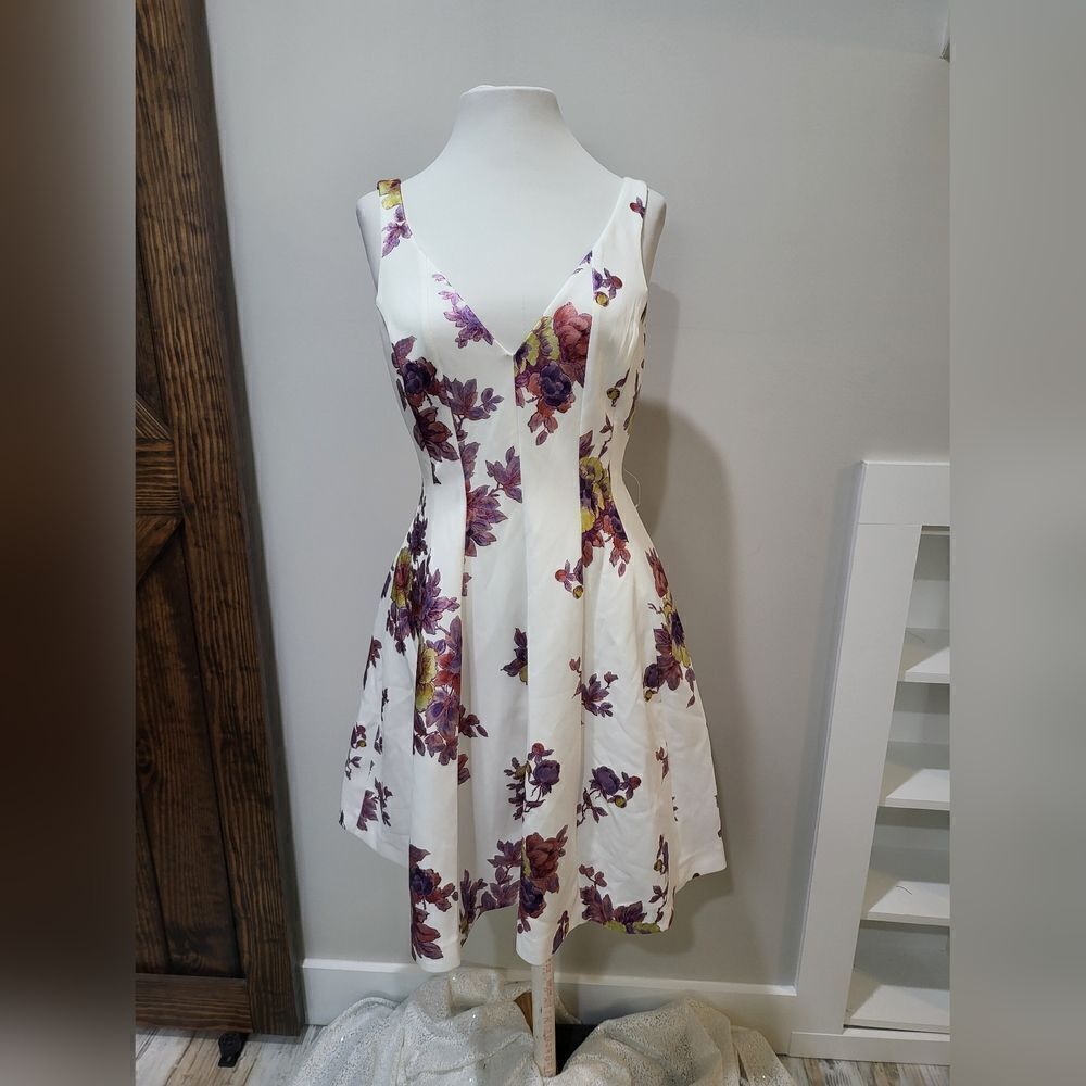 Mark + James By Badgley Mischka Floral Dress, Size 4 White/Purple
